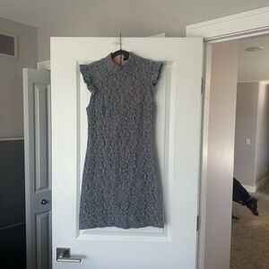 Tahari nude Lined Gray Lace Dress size 2